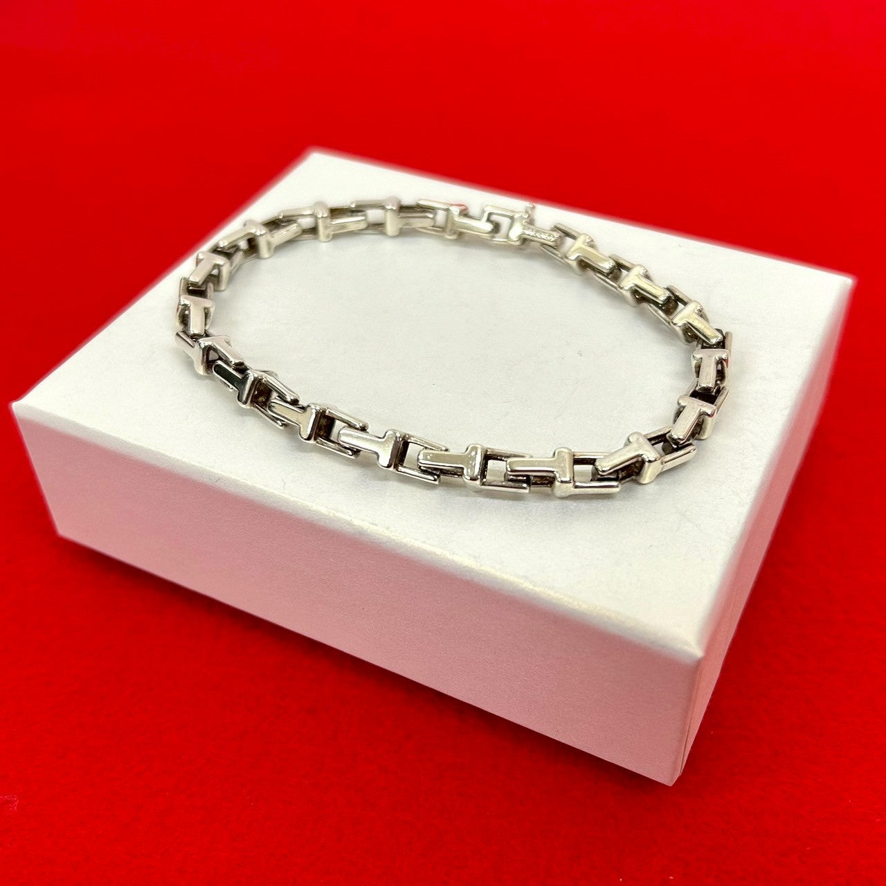 TIFFANY&Co. ティファニー T ナロー ブレスレット – Trip