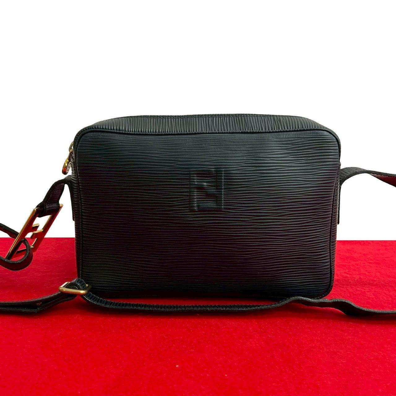ヴィンテージ　マガジン ショルダーバッグ FENDI フェンディ (Vintage) ショルダーバッグ – Trip