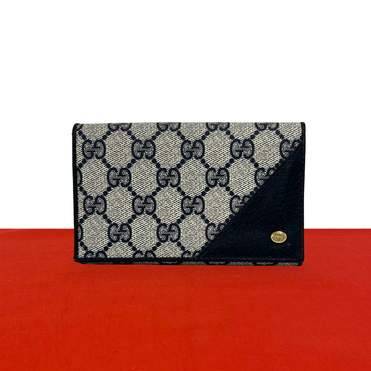 GUCCI グッチ 二つ折り財布 – Trip