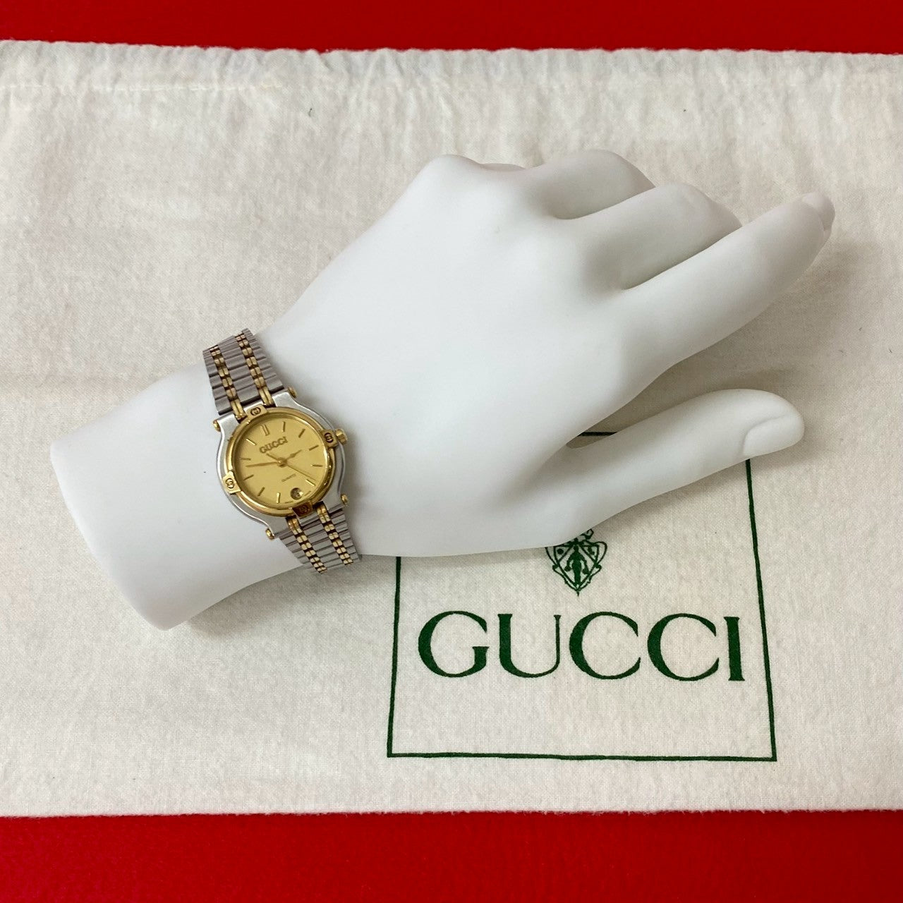 【極美品アンティーク腕時計】GUCCI 9000L /ベルトは希少デザイン s-l400.jpg