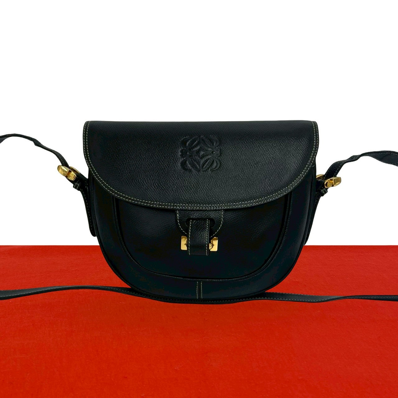 LOEWE ショルダーバッグ(ヴィンテージ） LOEWE ロエベ (Vintage) ショルダーバッグ – Trip