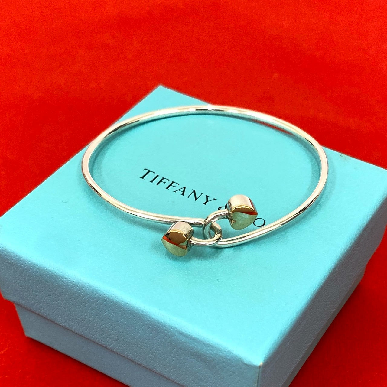 TIFFANY&Co. Tiffany Double Heart Hook Bangle – Trip