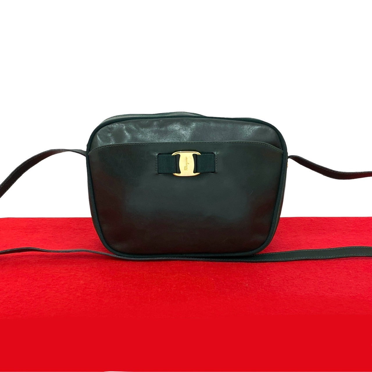 Salvatore Ferragamo Salvatore Ferragamo (Vintage) Shoulder Bag – Trip