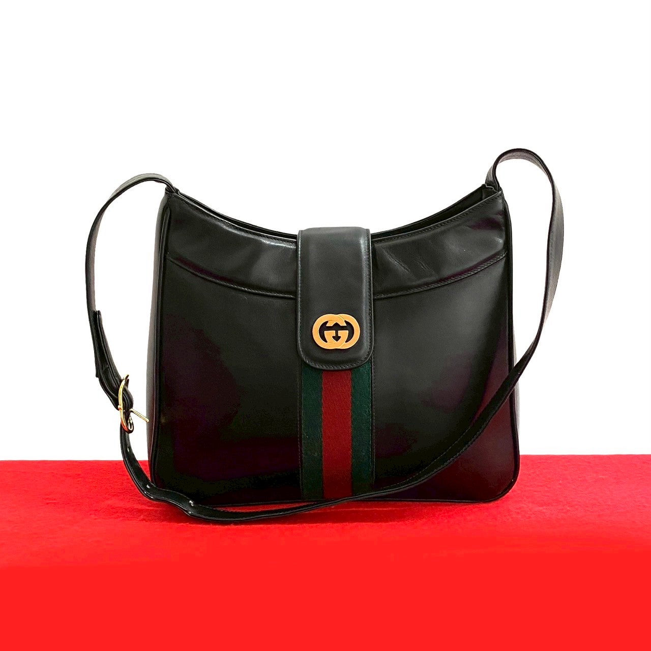 GUCCI グッチ (Vintage) ショルダーバッグ – Trip