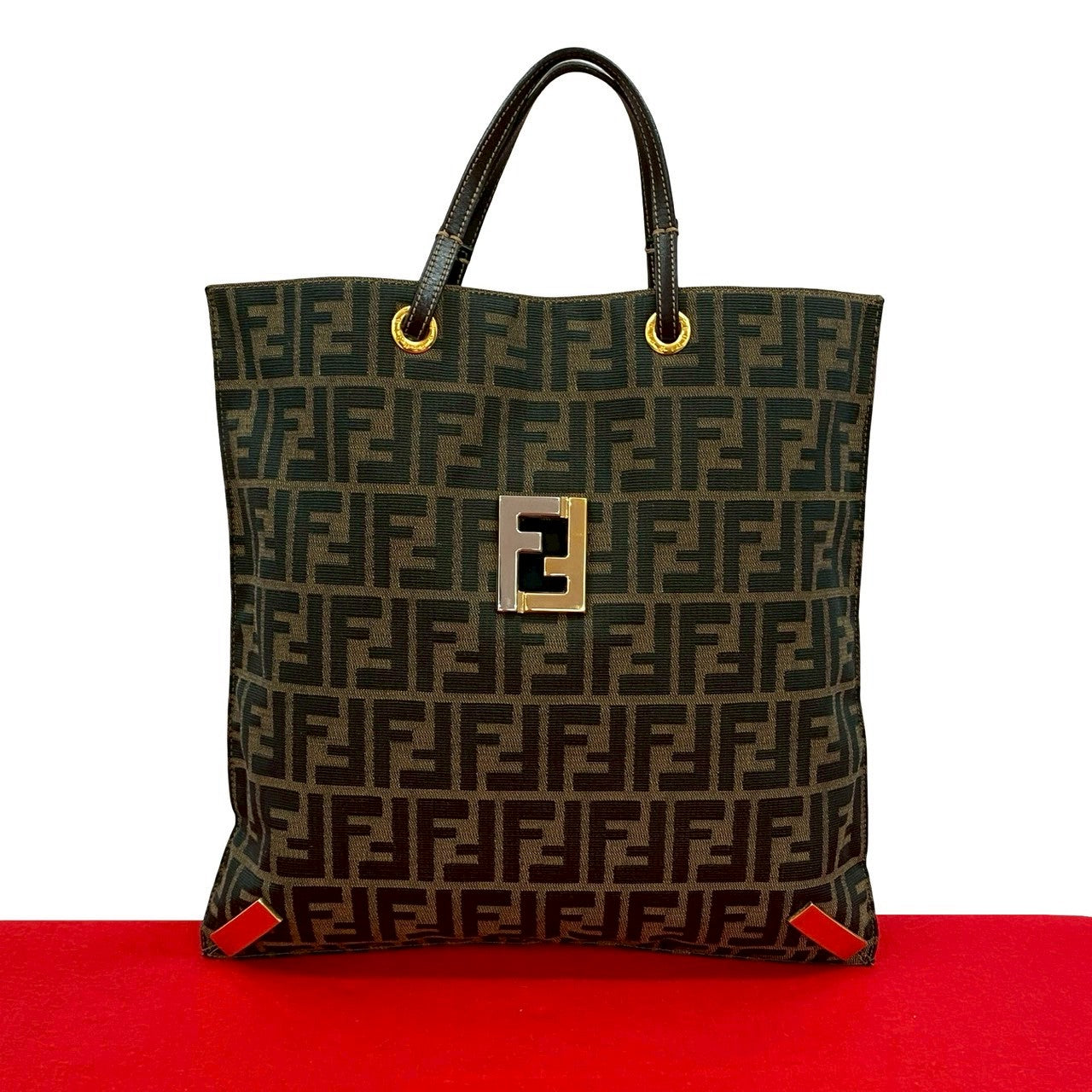 FENDI – Trip