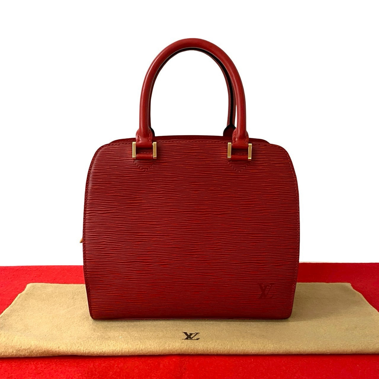 LOUIS ルイヴィトン / LOUIS VUITTON ポンヌフ PM M59072 エピ レザー