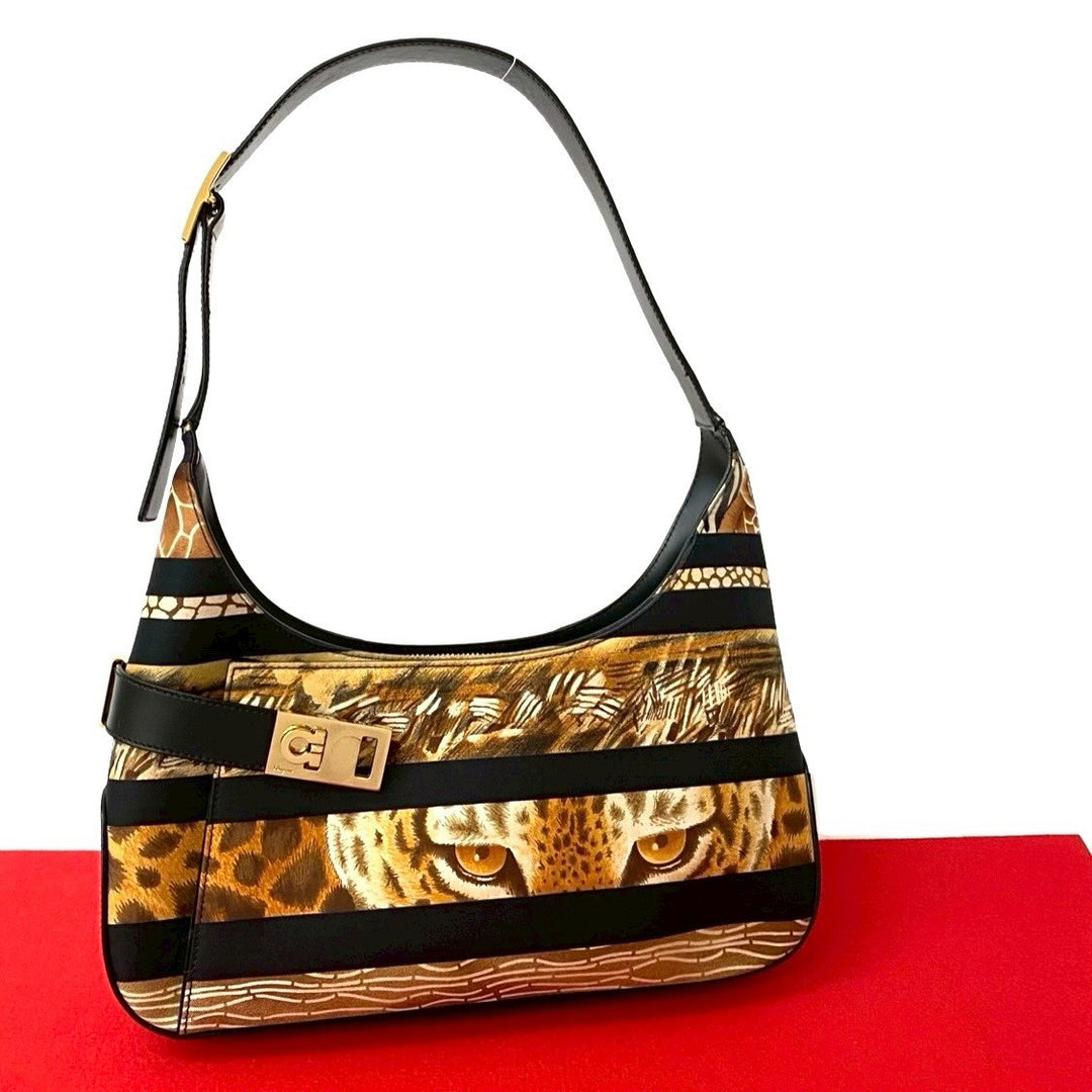 ショルダーバッグ サルヴァトーレフェラガモ