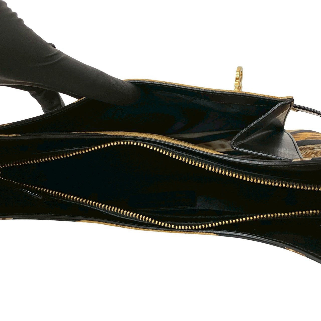 Salvatore Ferragamo – Trip