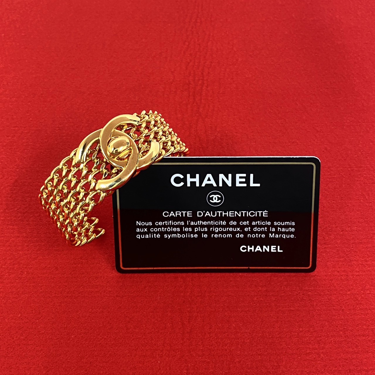 CHANEL シャネル (Vintage) バングル – Trip