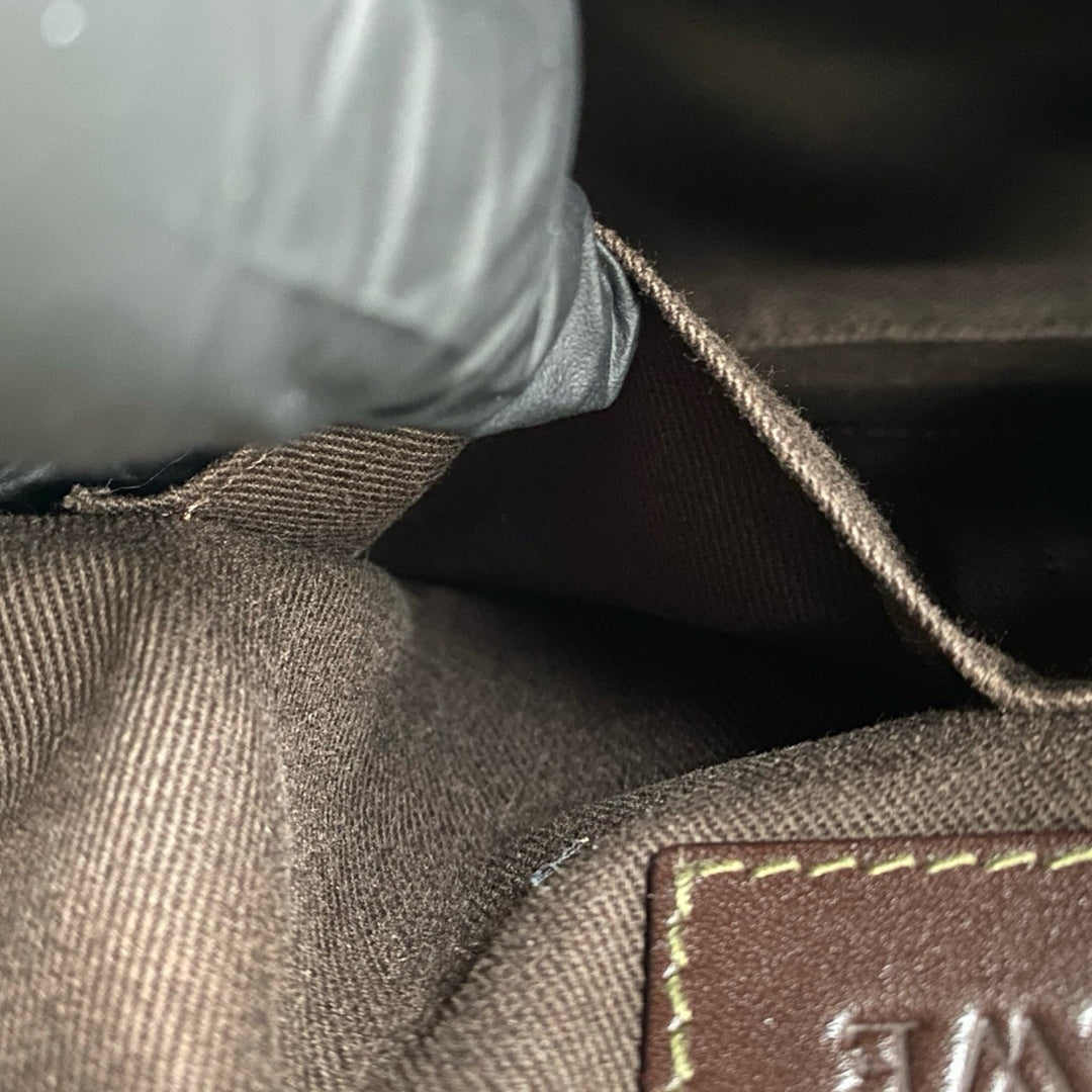 ハンドバッグ ロエベ