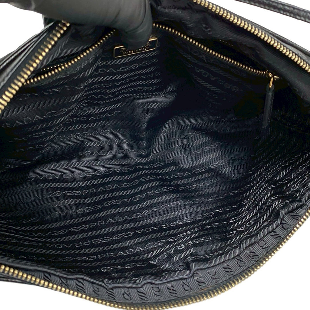 handbag prada