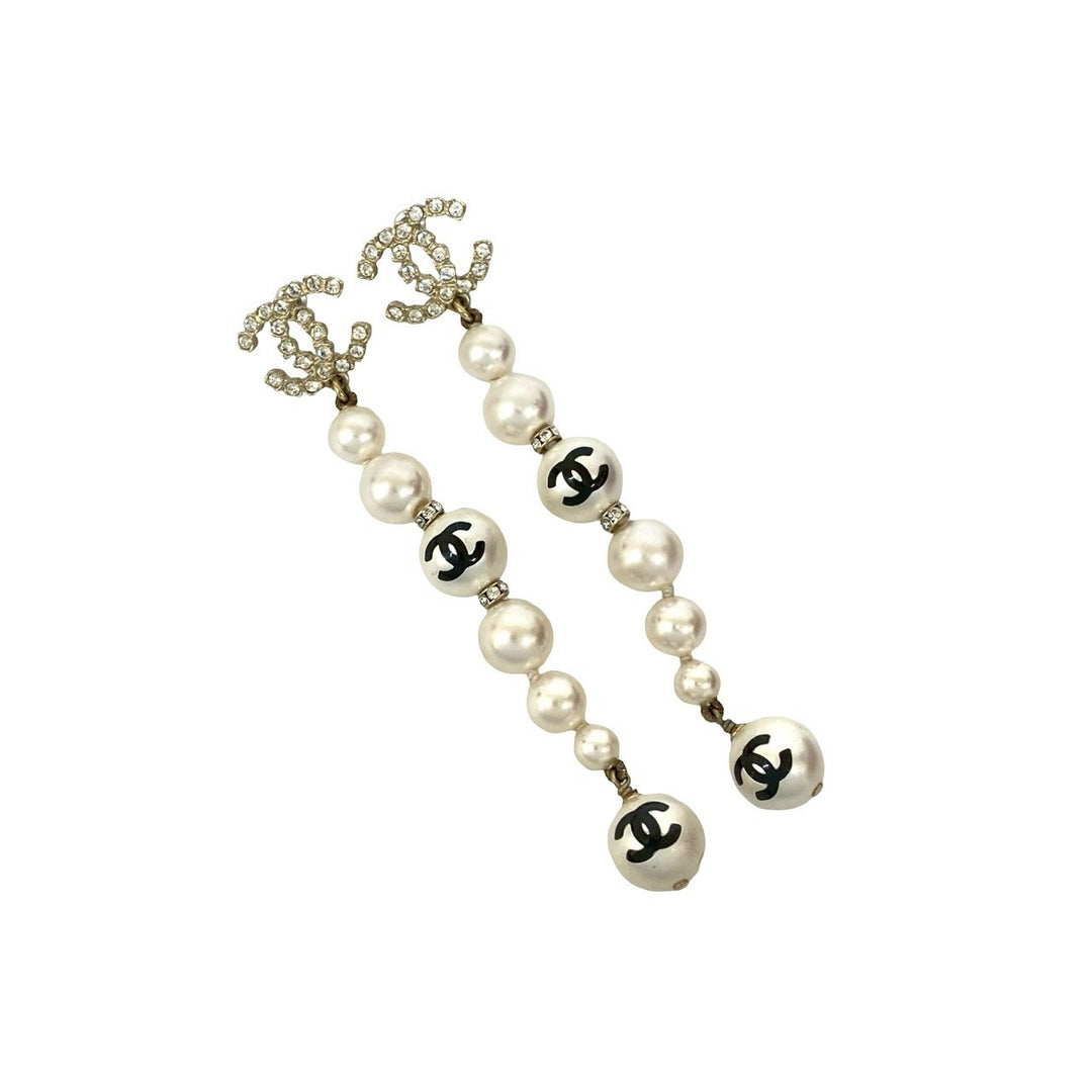 ピアス シャネル