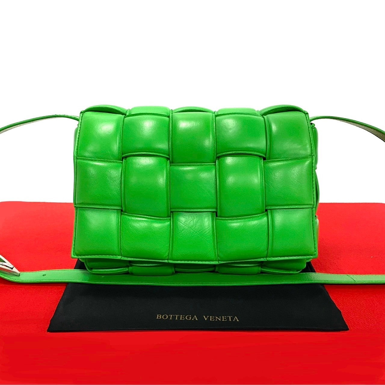 BOTTEGA VENETA パデッドカセット – Trip