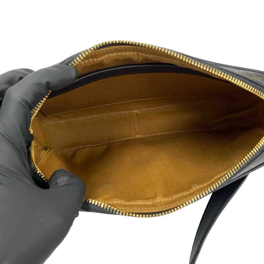 ショルダーバッグ セリーヌ トリオンフ メッセンジャーバッグ ミディアム