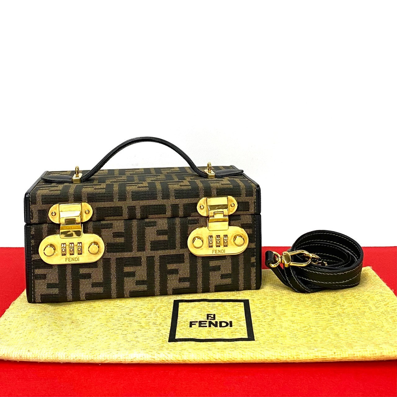FENDI ダイヤルロック バニティ – Trip