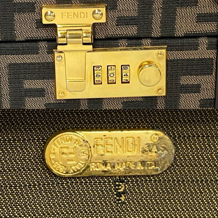 ハンドバッグ フェンディ