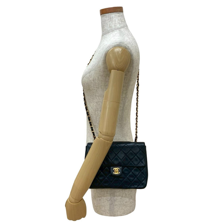 ショルダーバッグ シャネル