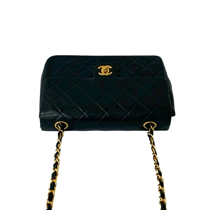 ショルダーバッグ シャネル