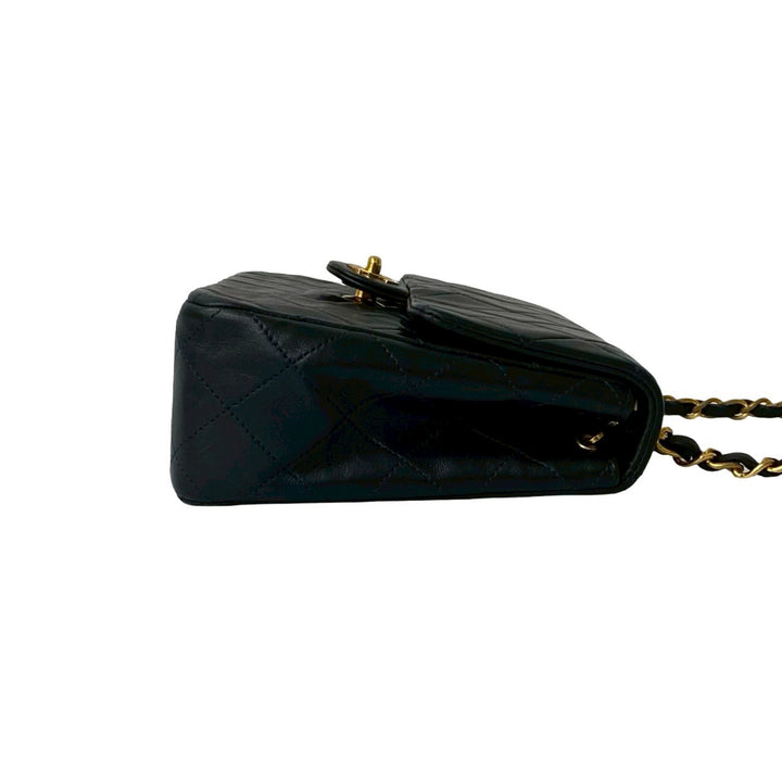 ショルダーバッグ シャネル