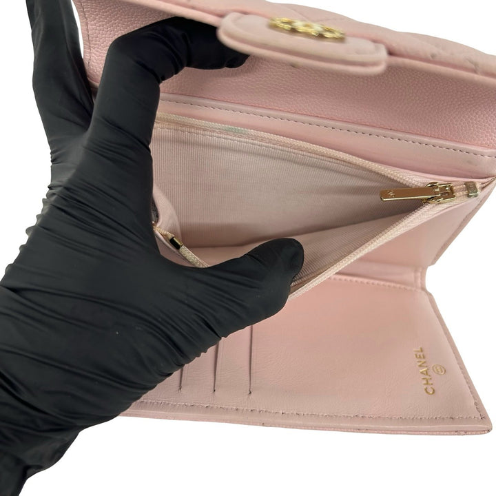trifold wallet chanel