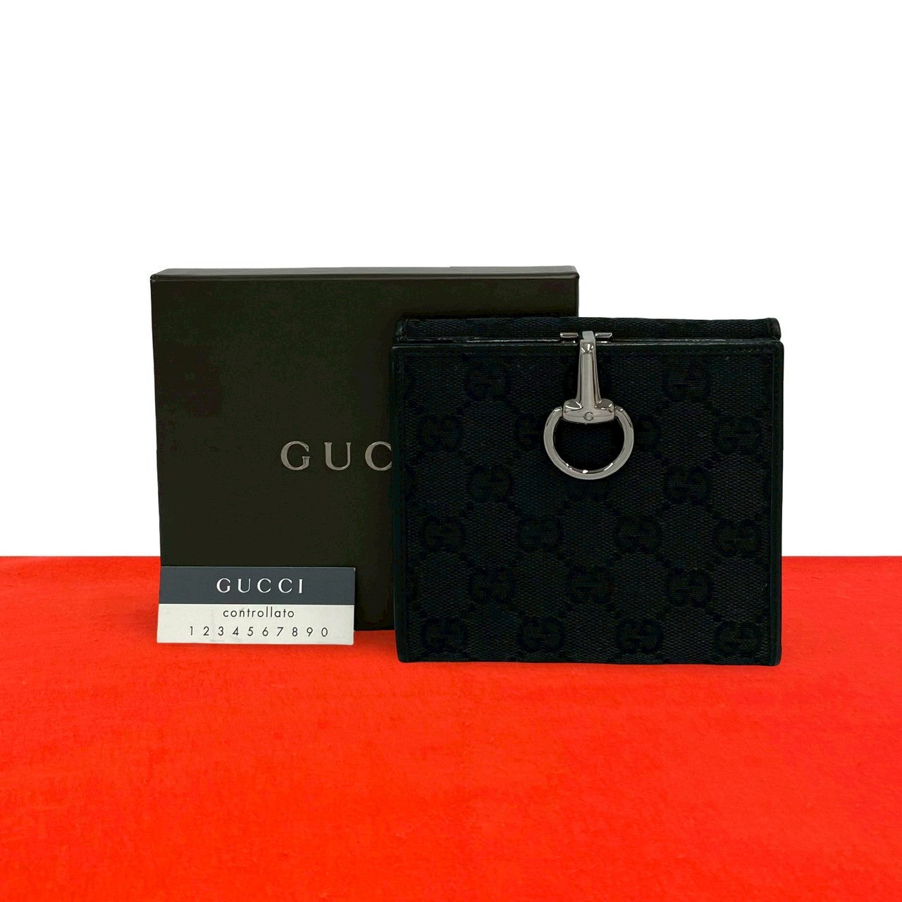 GUCCI グッチ 二つ折り財布 – Trip