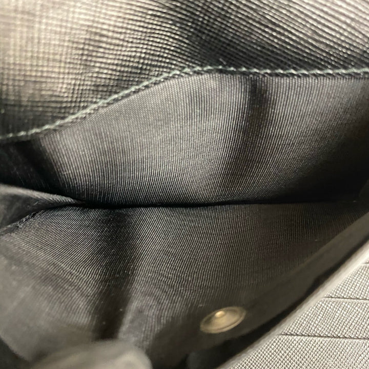 三つ折り財布 プラダ