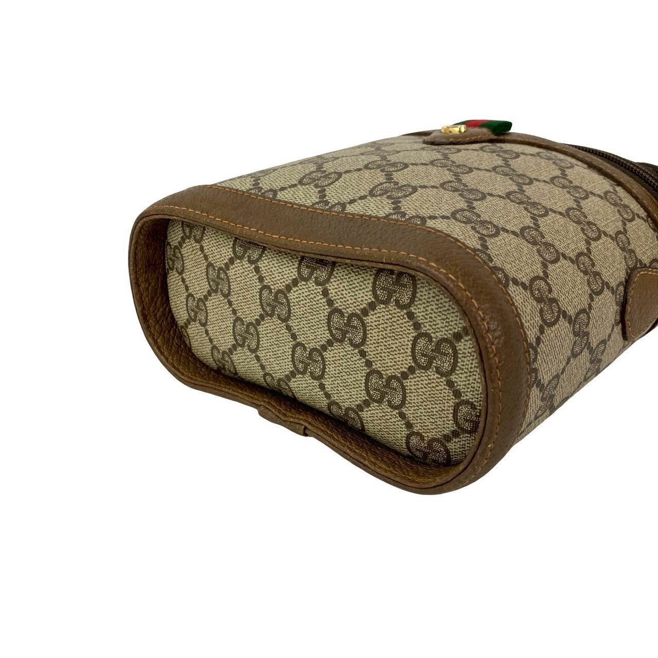 グッチショルダーバッグ 笹川友里さんの「グッチ」のショルダーバッグは斜め掛け | VERY