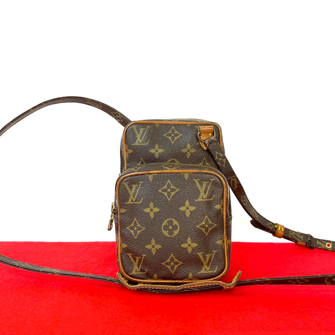 LOUIS VUITTON ルイヴィトン アマゾン ショルダーバッグ M45236 モノグラム ブラウン 定番 人気 男女兼用 メンズ レディース 斜めがけ バッグLOUIS VUITTON ルイ ヴィトン モノグラム