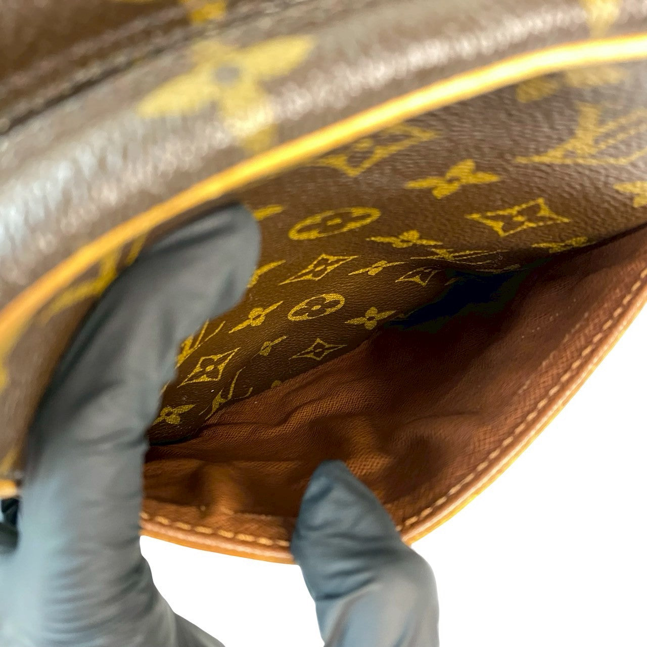 LOUIS VUITTON ルイヴィトン (Vintage) ダヌーブ ショルダーバッグ – Trip