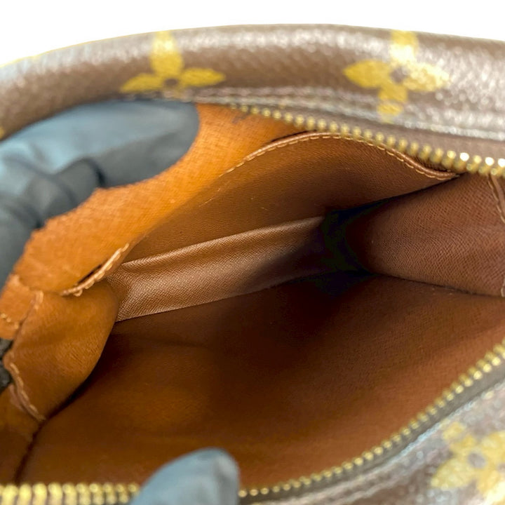 Shoulder bag Louis Vuitton Danube