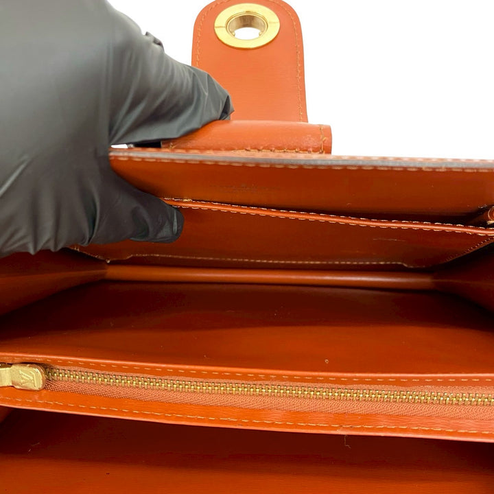 shoulder bag louis vuitton capuchin