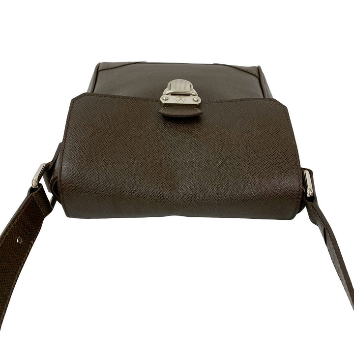 ショルダーバッグ ルイヴィトン ルカ