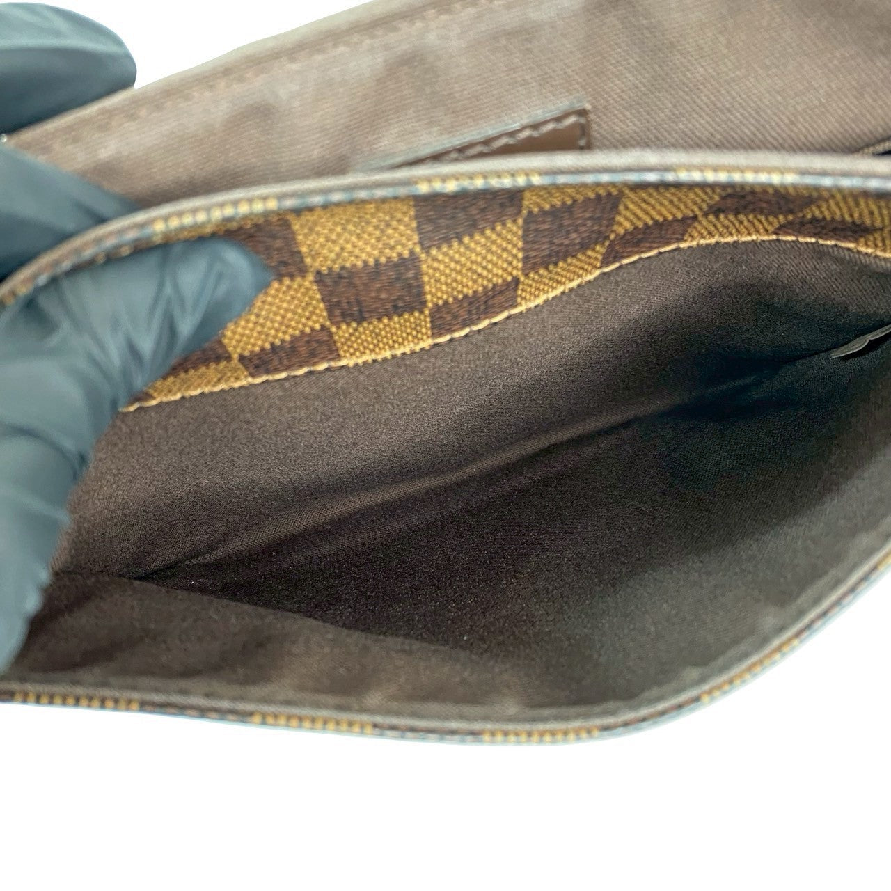 LOUIS VUITTON ルイヴィトン ディストリクト PM ショルダーバッグ – Trip