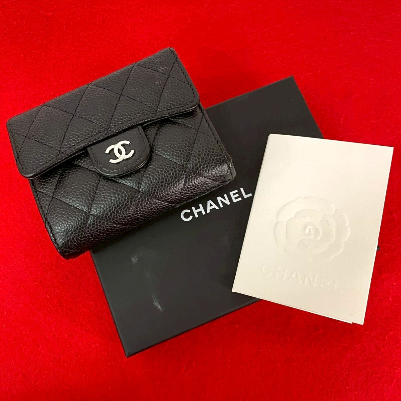 chanel 財布 Chanel Matelasse Quilted Black Zippy Wallet, cc logo, quilted