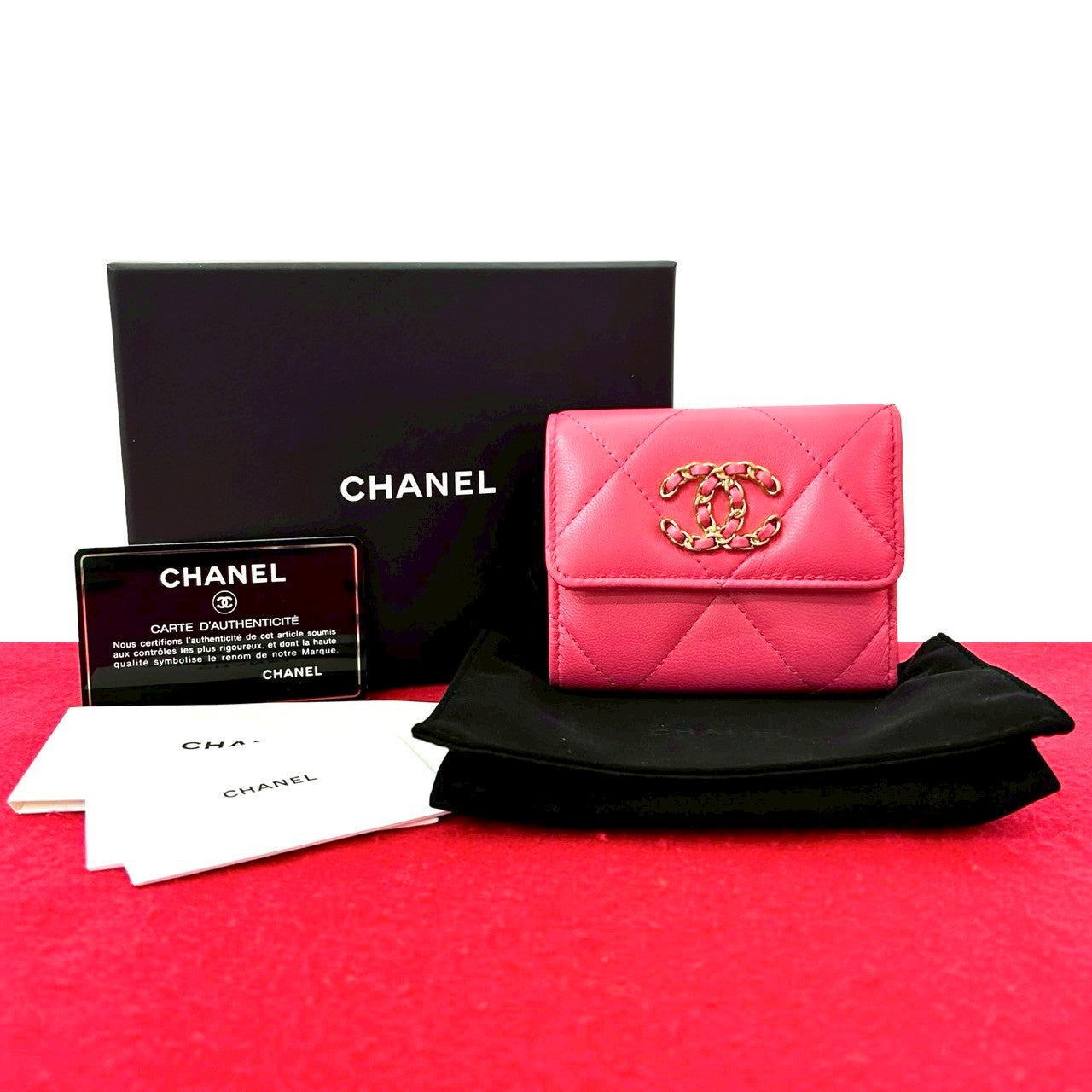 CHANEL シャネル 三つ折り財布 – Trip