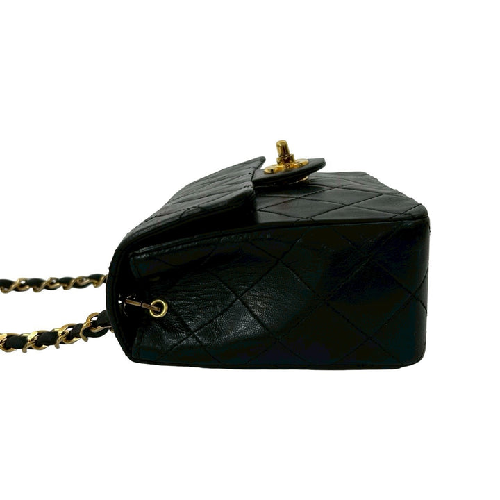 ショルダーバッグ シャネル