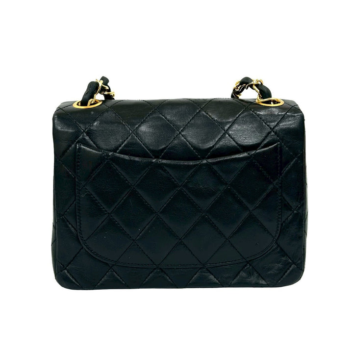 ショルダーバッグ シャネル