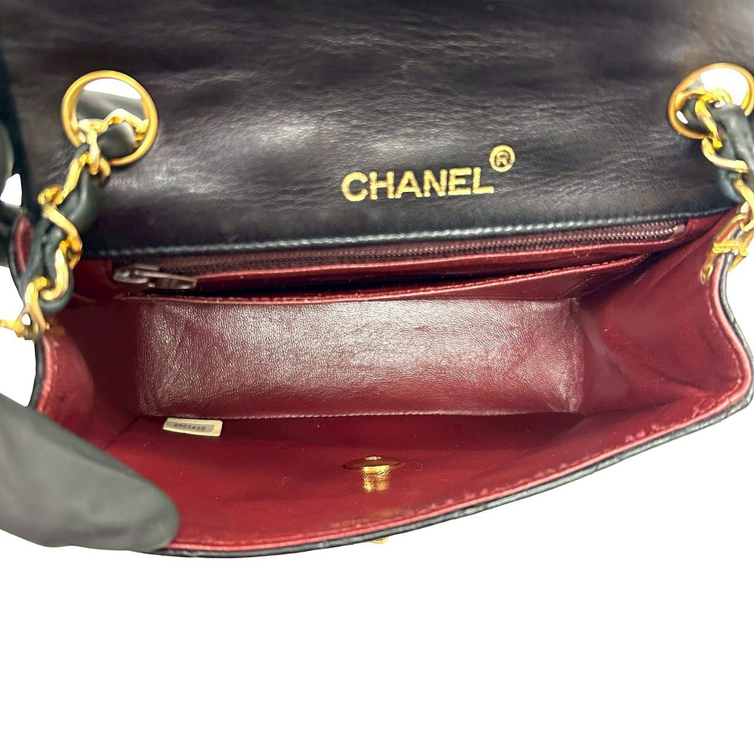 ショルダーバッグ シャネル