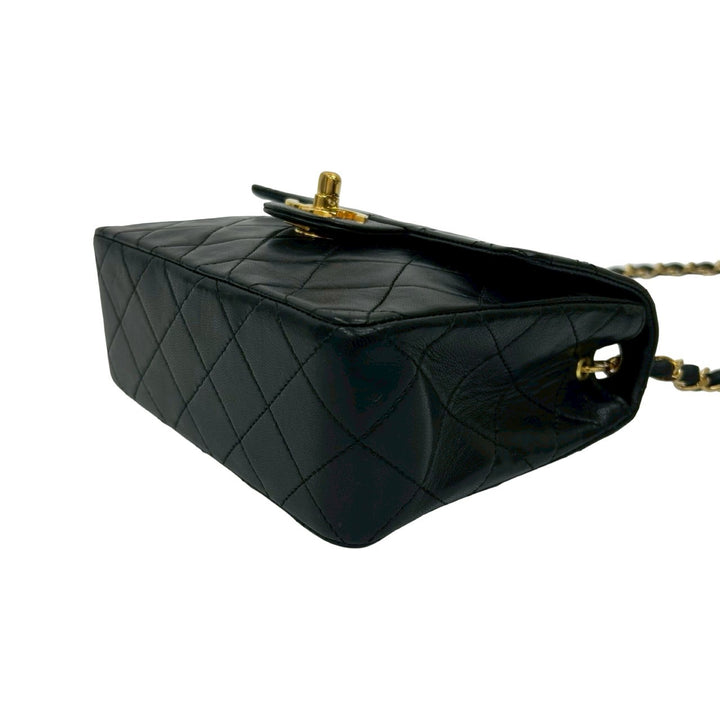 ショルダーバッグ シャネル