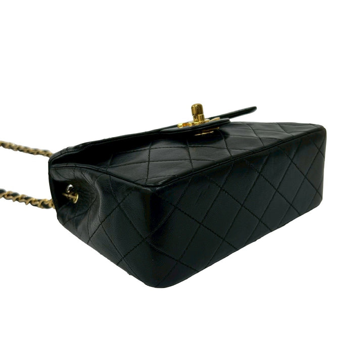 ショルダーバッグ シャネル