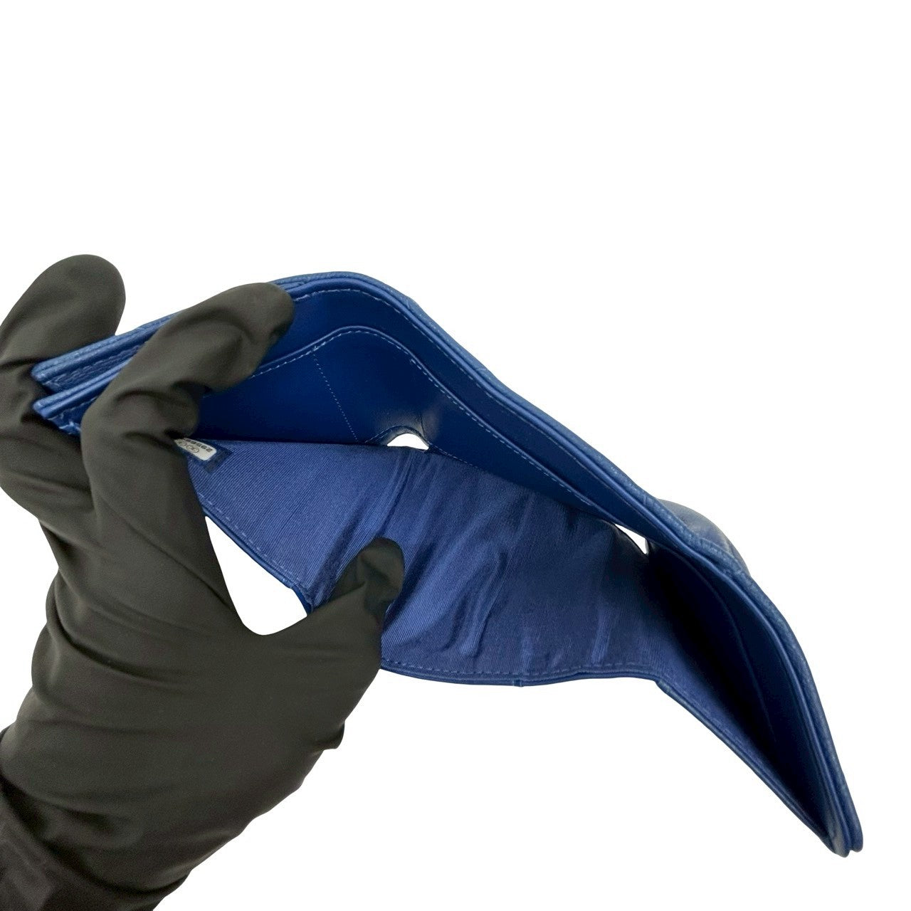 CHANEL シャネル 二つ折り財布 – Trip