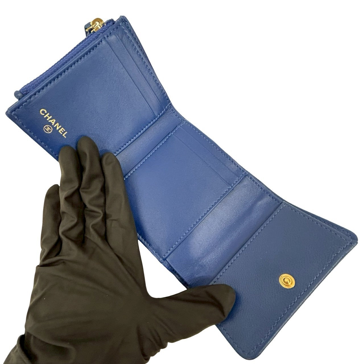 CHANEL シャネル 二つ折り財布 – Trip