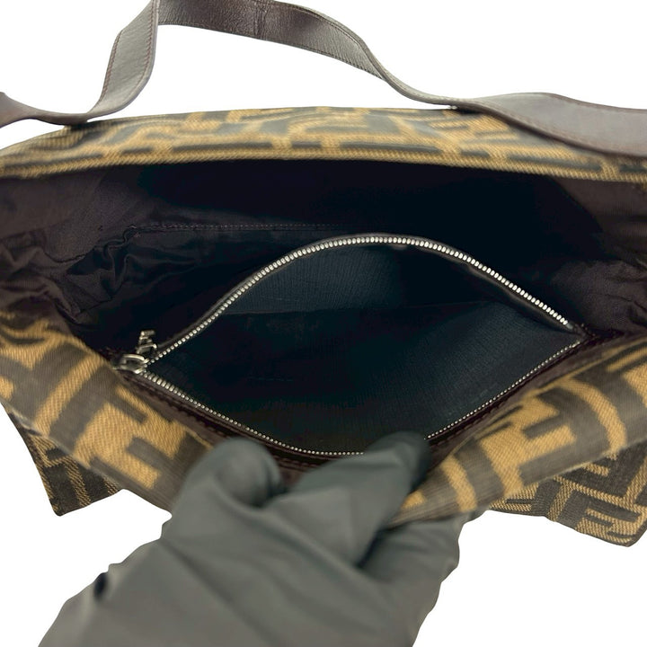 shoulder bag fendi mamma bucket