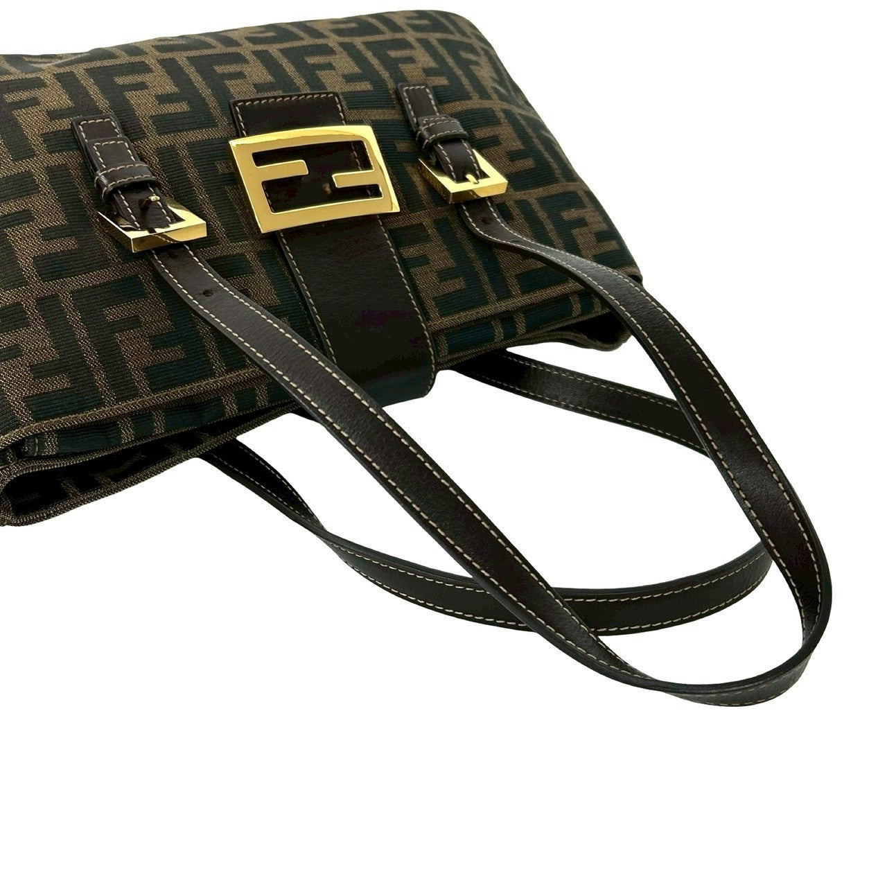FENDI フェンディ 3way TRIANGLE BAG FENDI Fendi Flip Medium | Black | FARFETCH