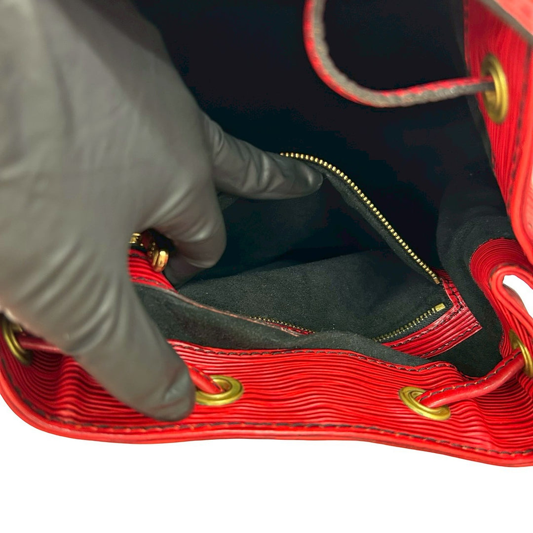 ショルダーバッグ ルイヴィトン プチノエ