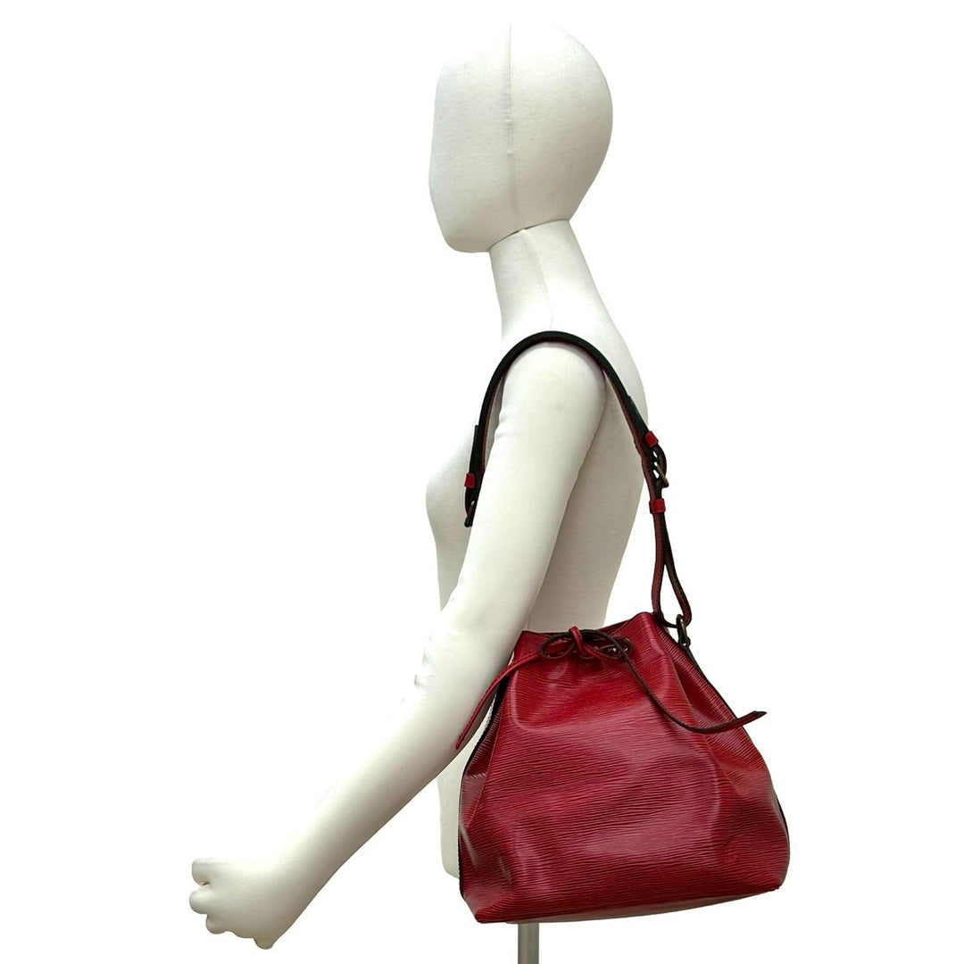 ショルダーバッグ ルイヴィトン プチノエ