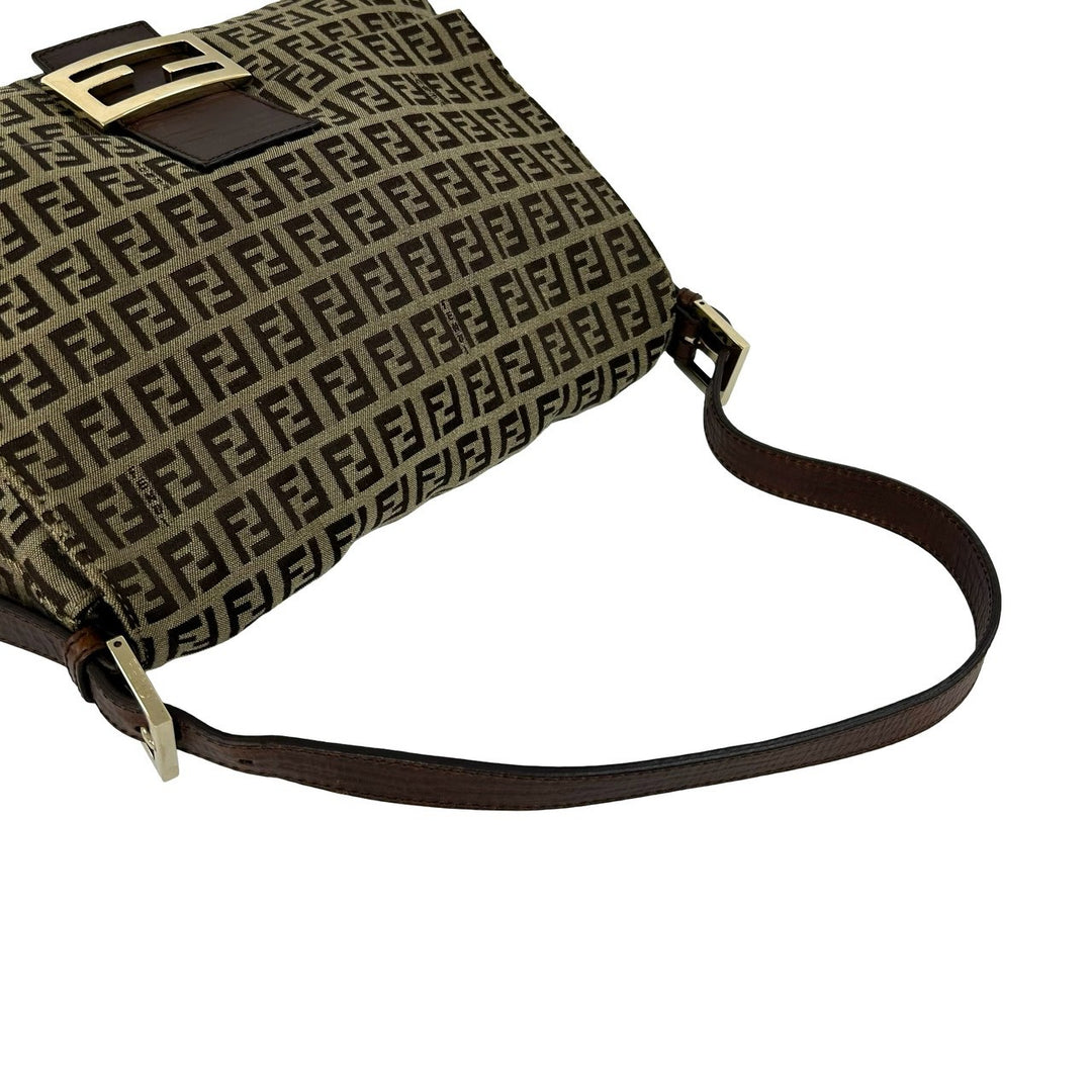 ショルダーバッグ フェンディ マンマバケット