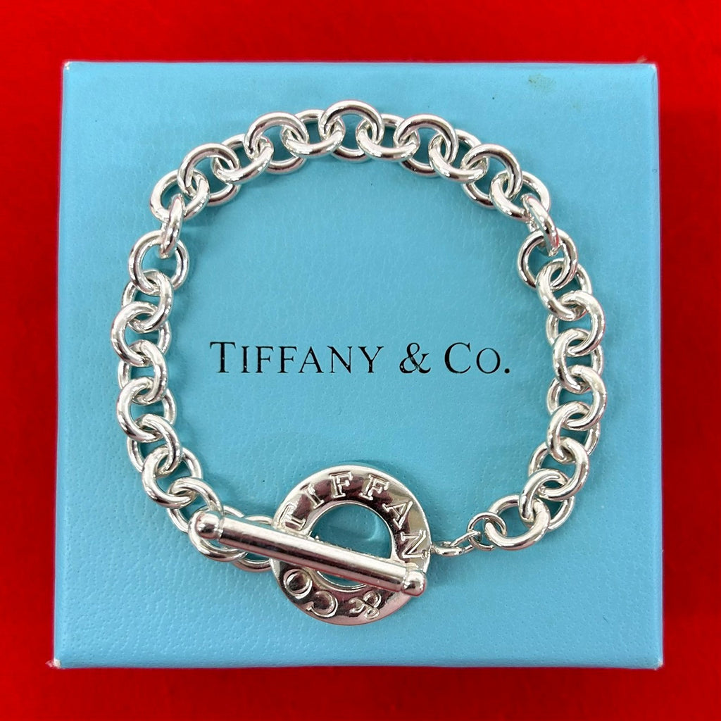 TIFFANY&Co. ティファニー サークルタグ トグル ブレスレット – Trip TIFFANY&Co. ティファニー サークルタグ トグル ブレスレット – Trip