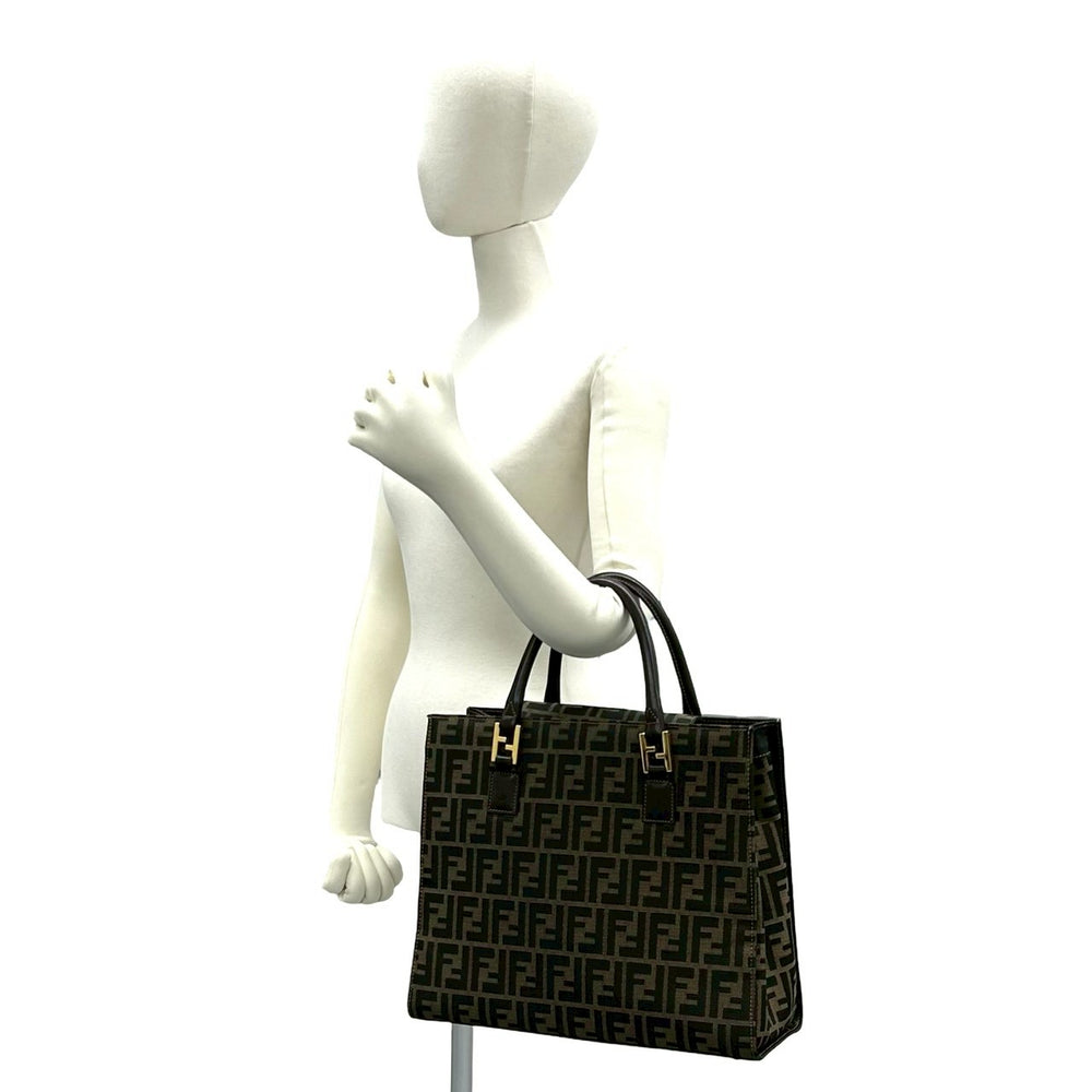 ハンドバッグ フェンディ