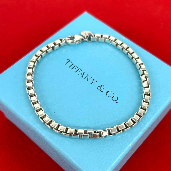 BreathRubbingtiffany venetian bureRubbingt